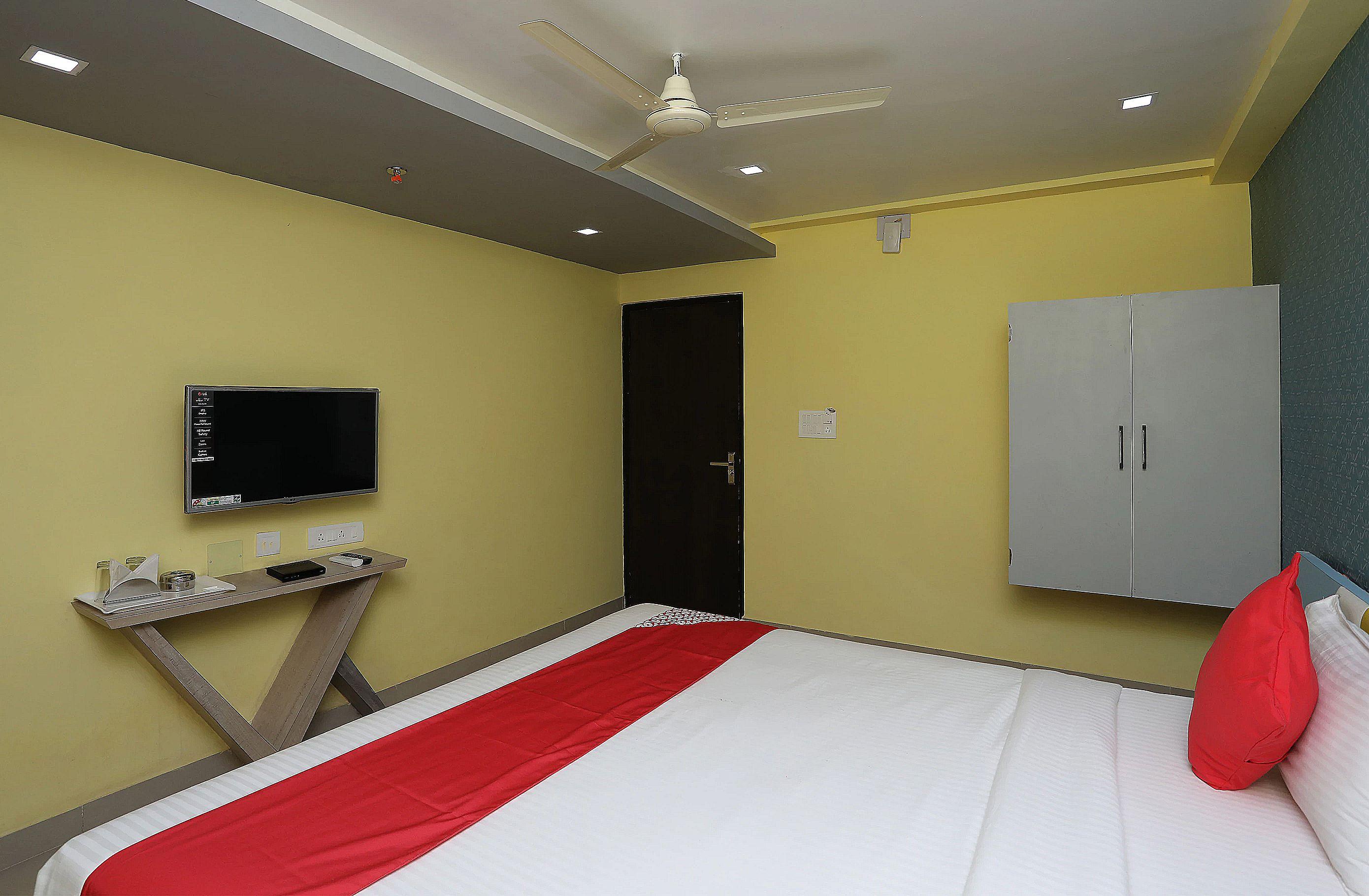 Super Capital O Sai Jagannath Hotell Khandagiri Exteriör bild
