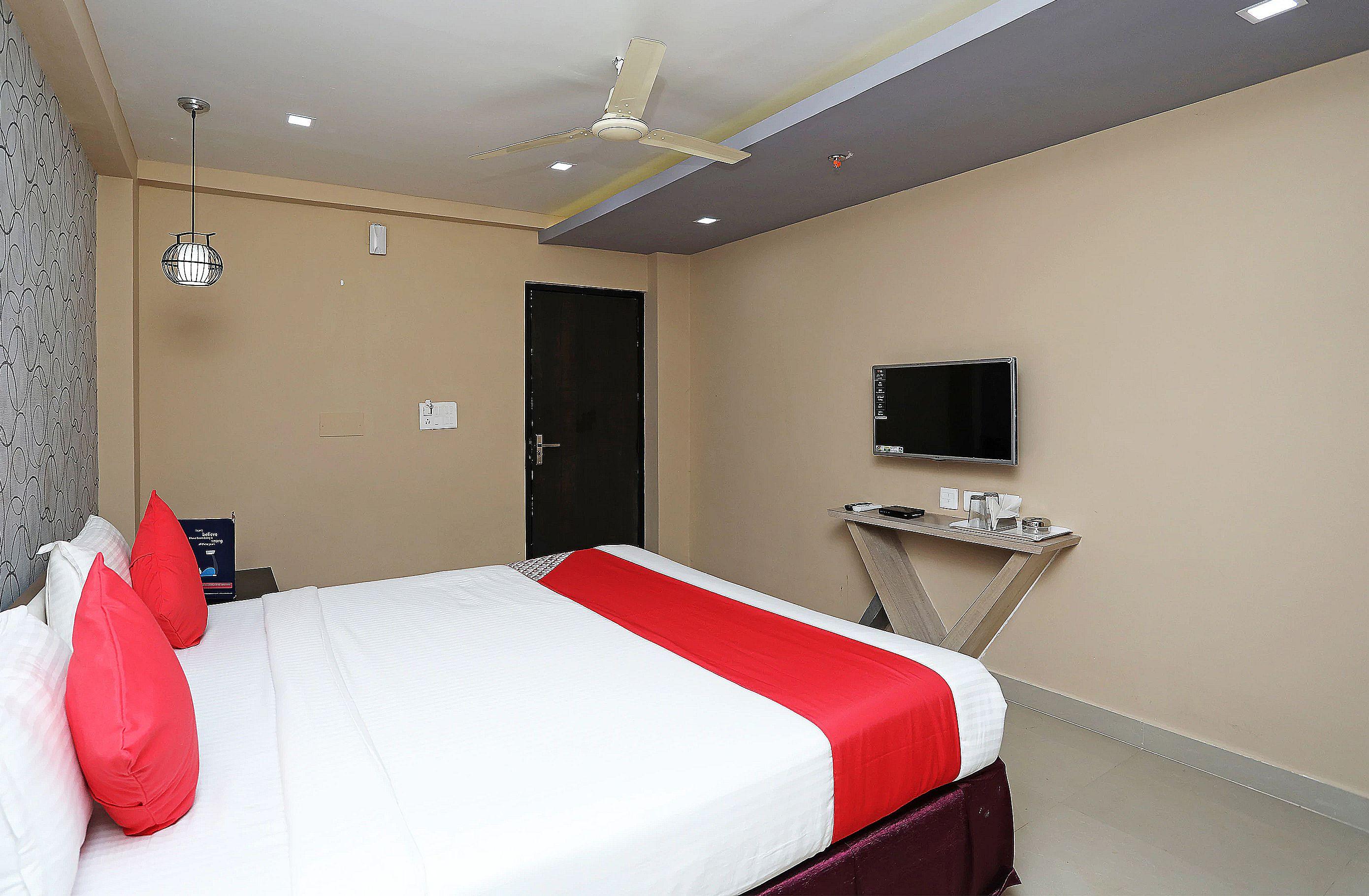 Super Capital O Sai Jagannath Hotell Khandagiri Exteriör bild
