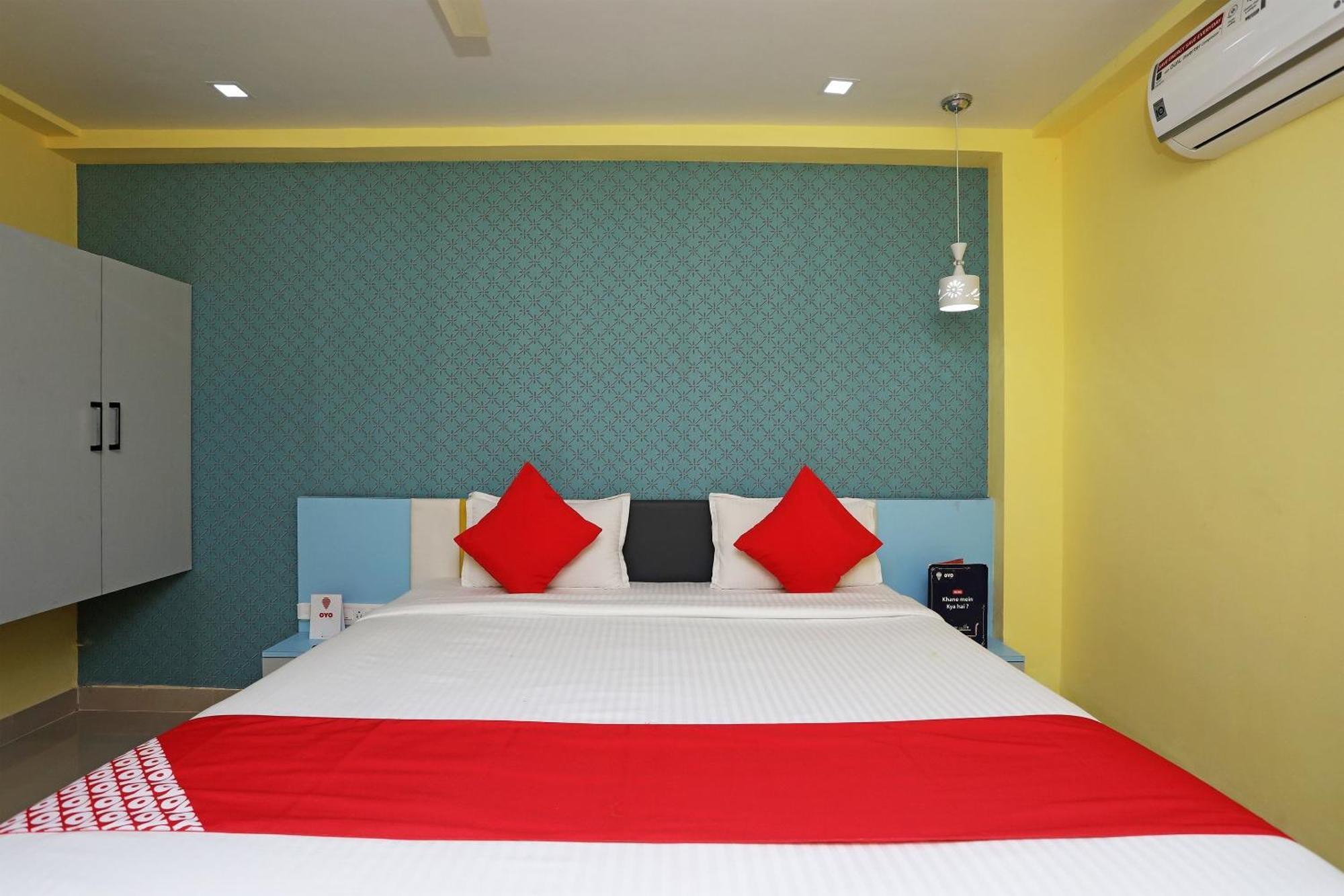 Super Capital O Sai Jagannath Hotell Khandagiri Exteriör bild