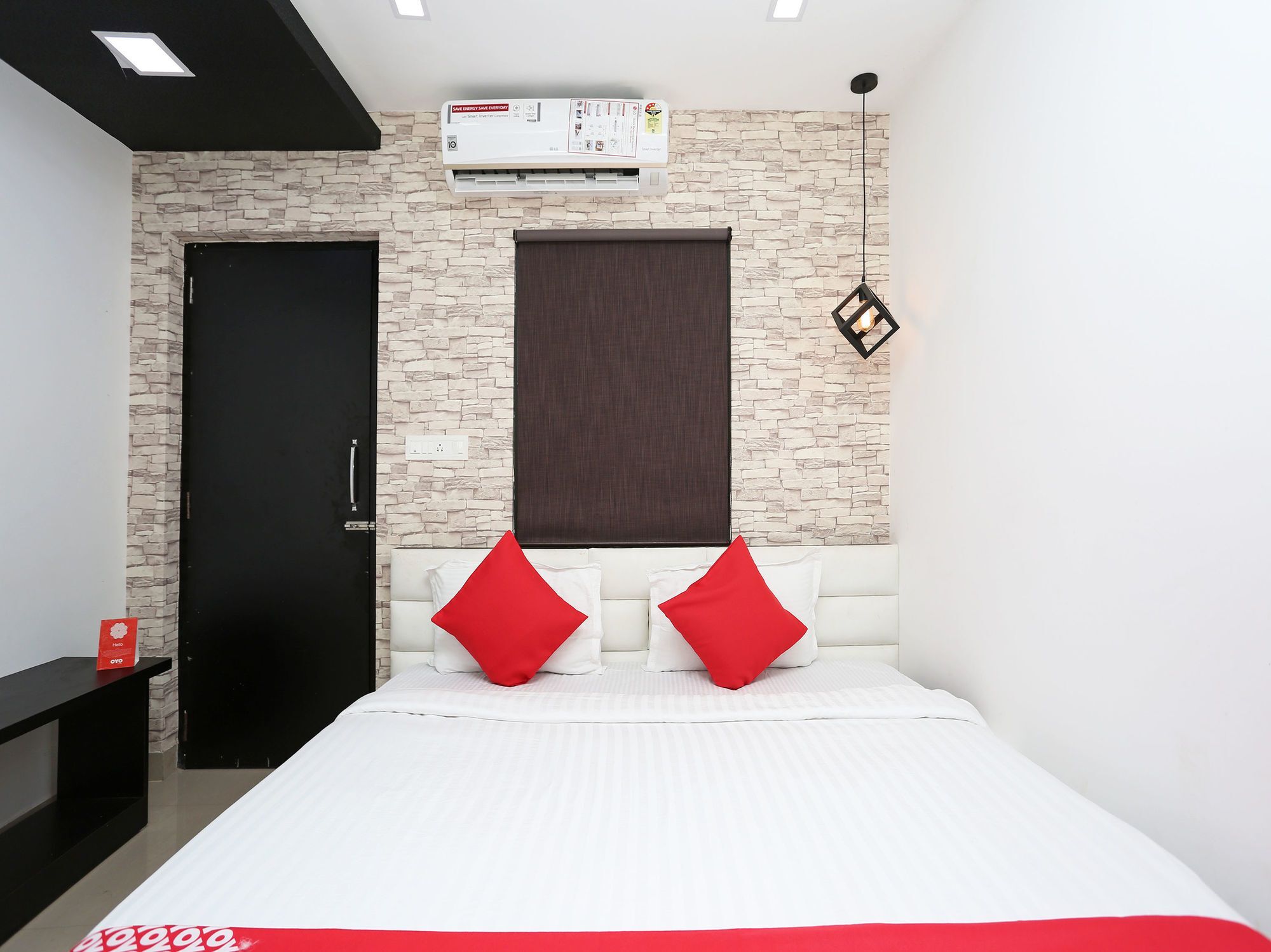 Super Capital O Sai Jagannath Hotell Khandagiri Exteriör bild